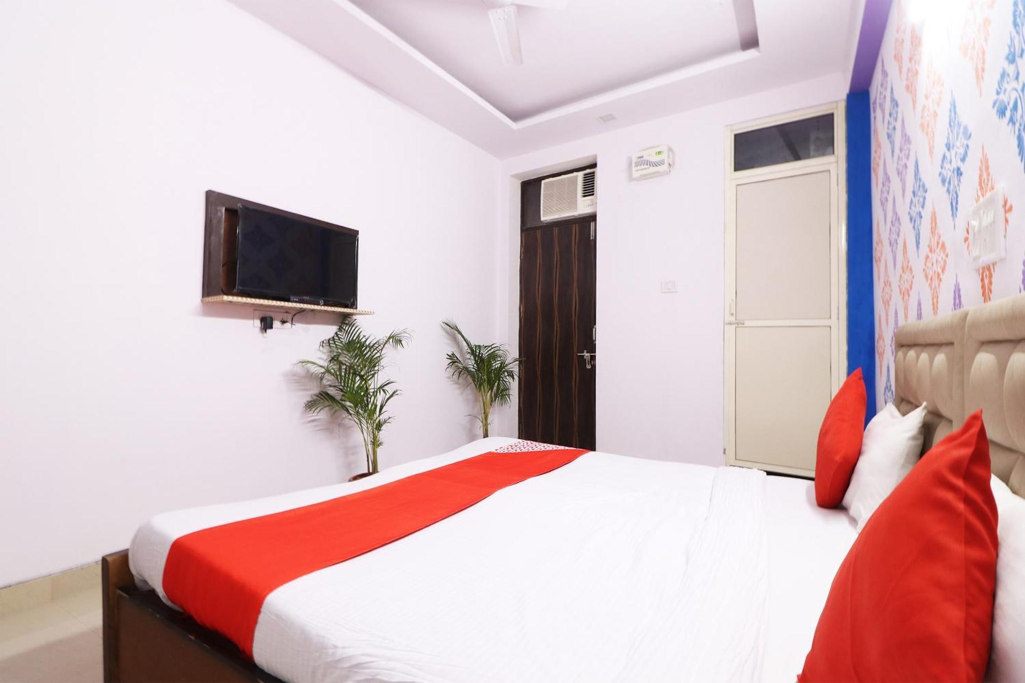 Hotel O Aaradhya Residency Noida Buitenkant foto