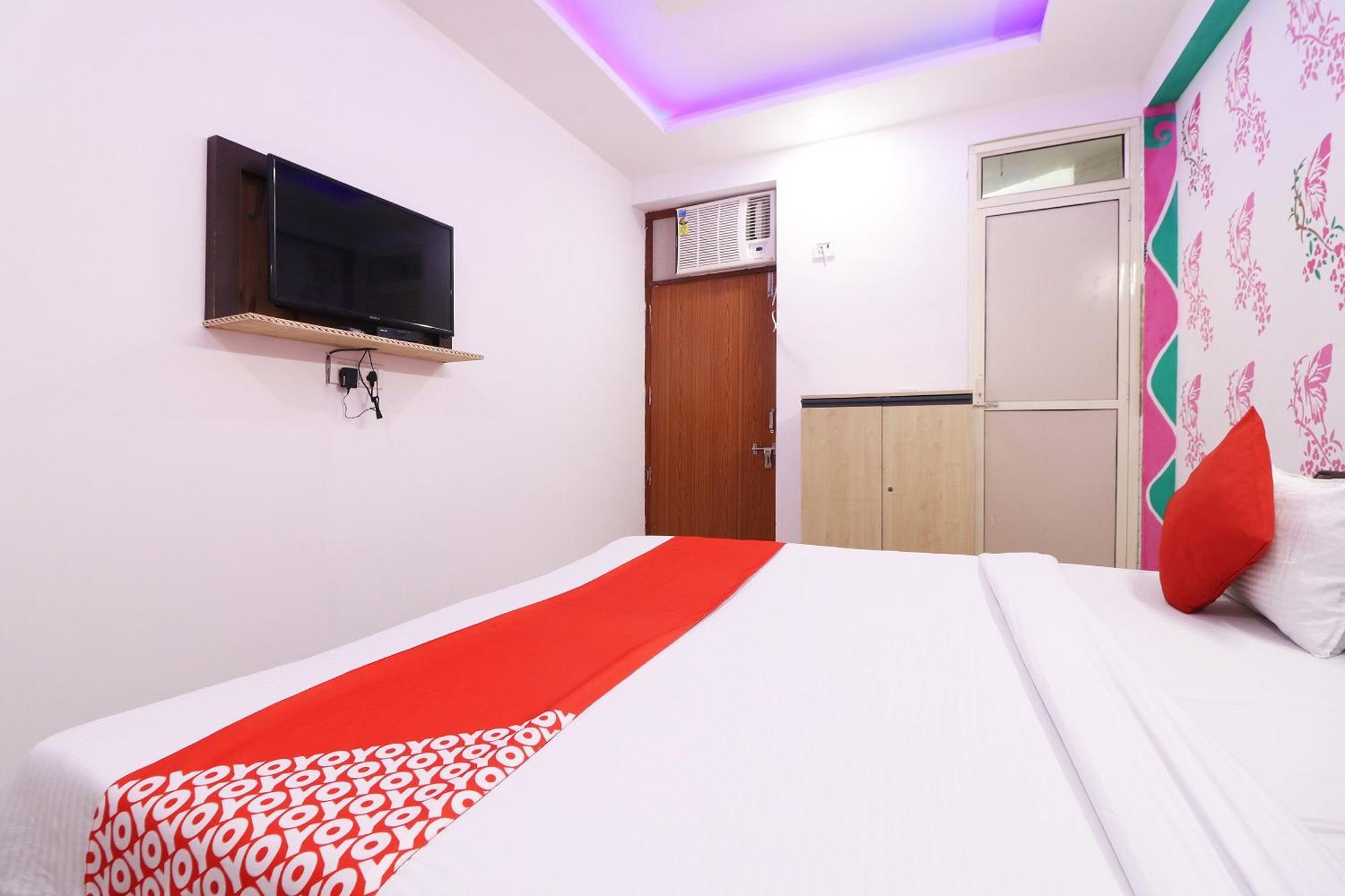 Hotel O Aaradhya Residency Noida Buitenkant foto