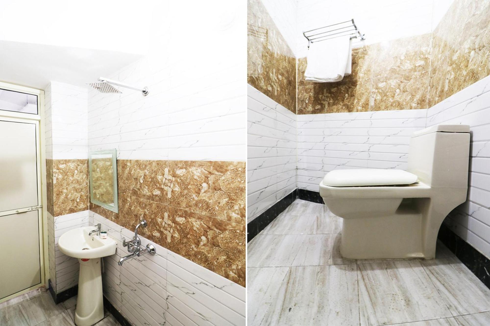 Hotel O Aaradhya Residency Noida Buitenkant foto